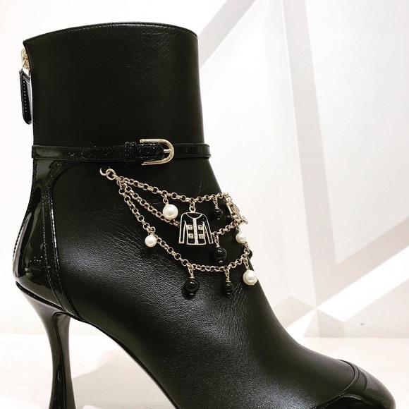 Lot 1237: Chanel Calfskin Pearl Cap Toe Ankle Boots